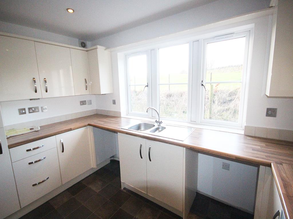 2 bedroom flat SSTC in Foulridge, Colne - IMG_0914.jpg